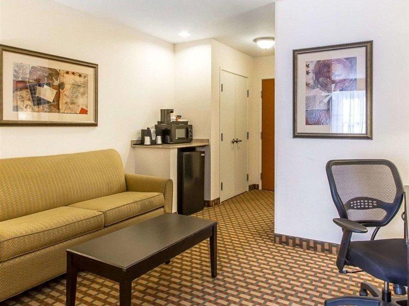 Comfort Inn & Suites Shawnee North Near I-40 Ngoại thất bức ảnh
