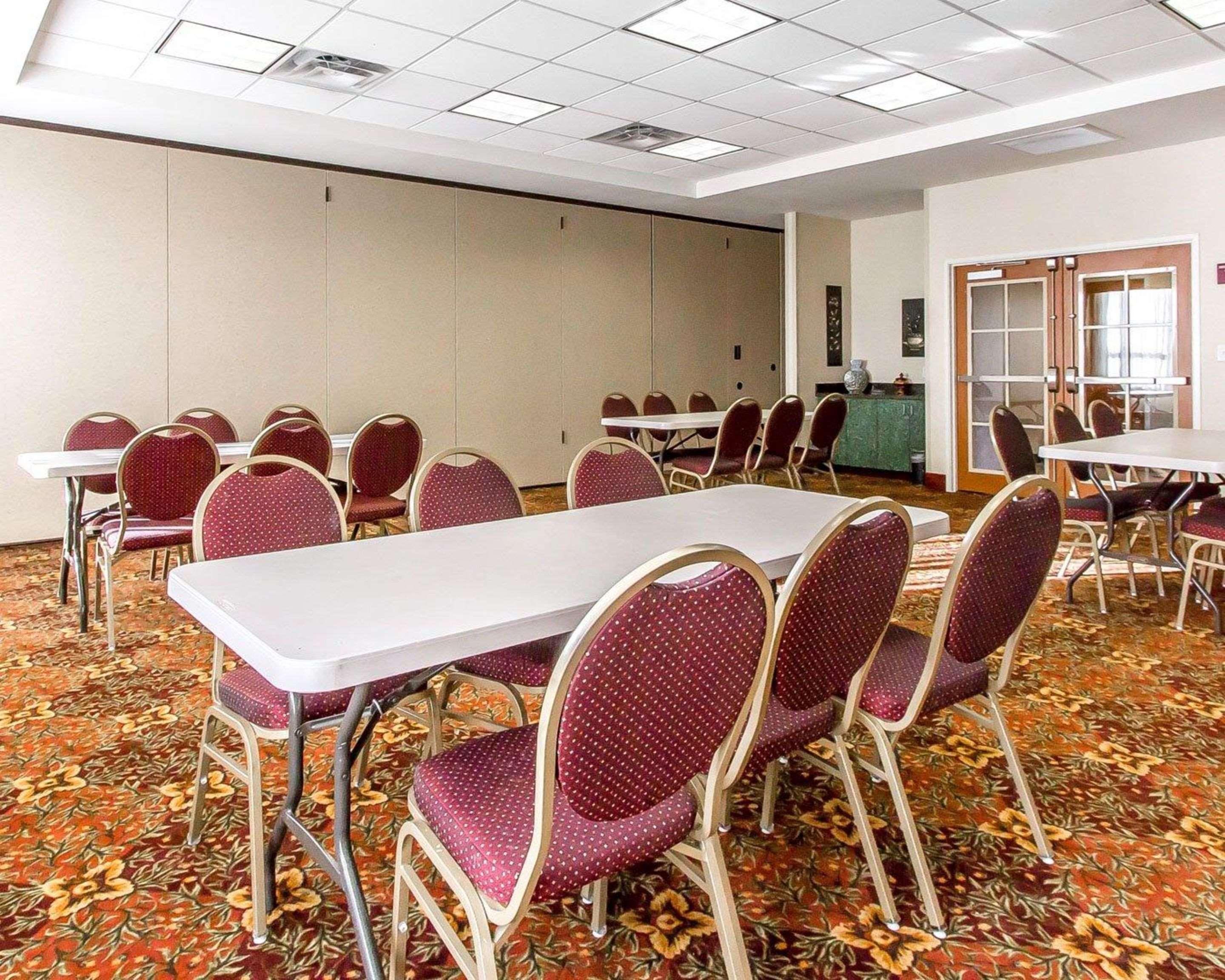 Comfort Inn & Suites Shawnee North Near I-40 Ngoại thất bức ảnh