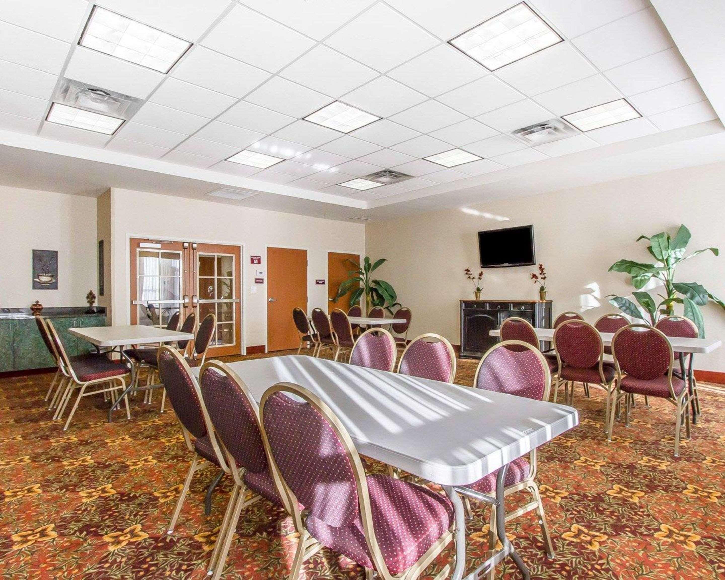 Comfort Inn & Suites Shawnee North Near I-40 Ngoại thất bức ảnh