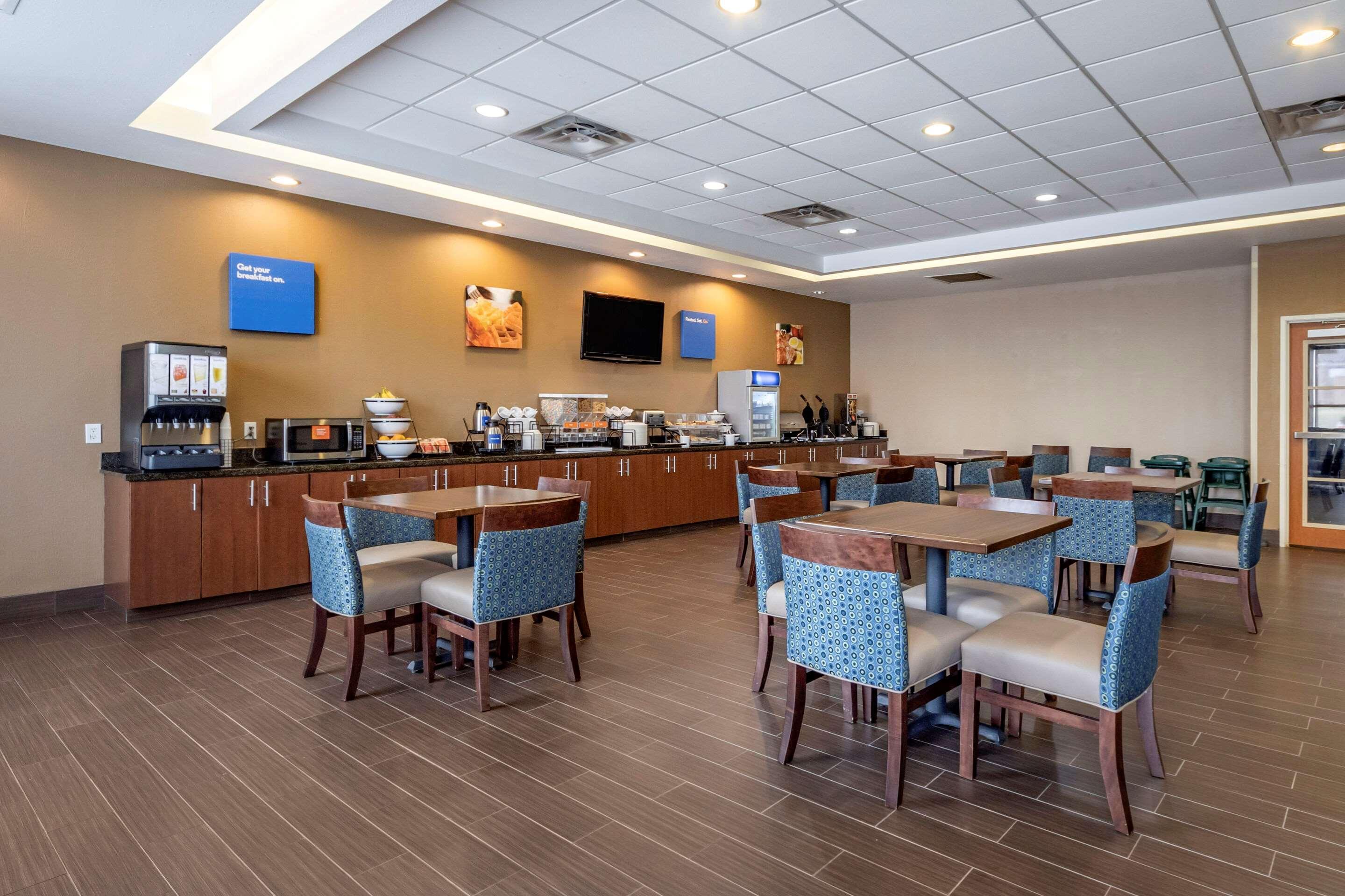 Comfort Inn & Suites Shawnee North Near I-40 Ngoại thất bức ảnh