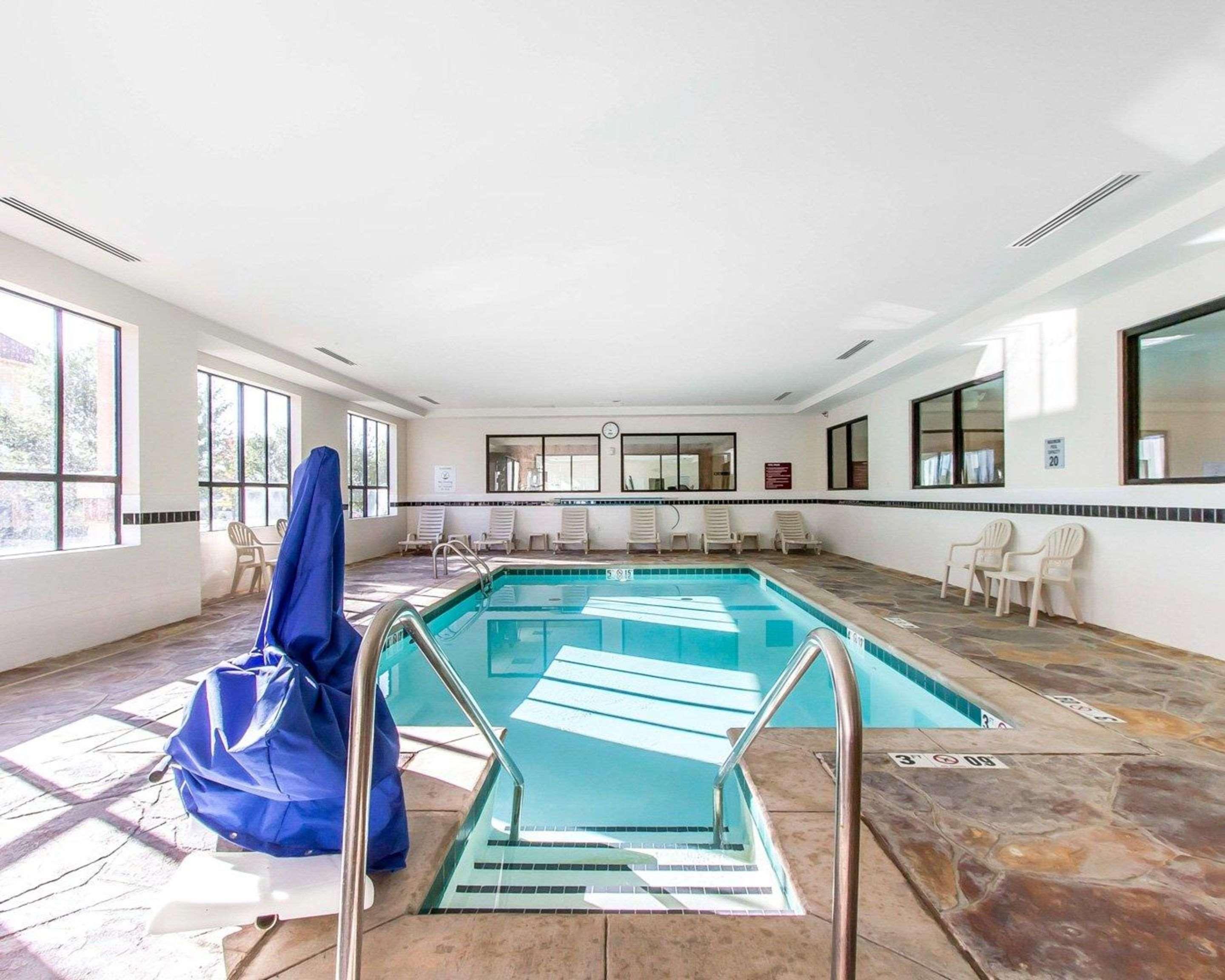 Comfort Inn & Suites Shawnee North Near I-40 Ngoại thất bức ảnh