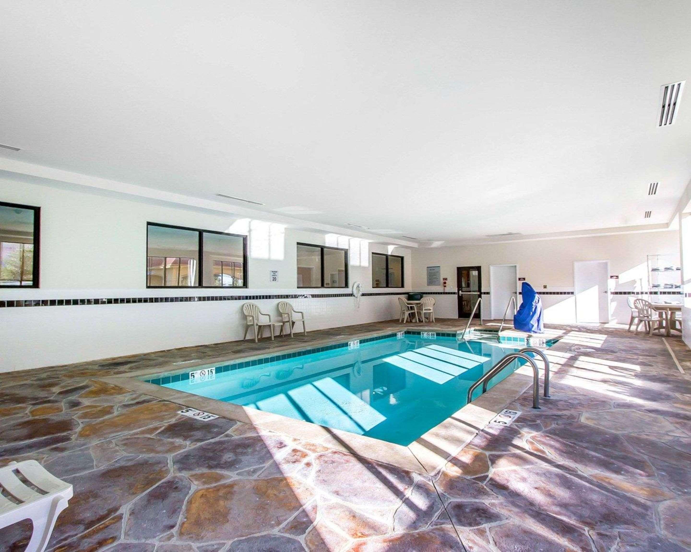 Comfort Inn & Suites Shawnee North Near I-40 Ngoại thất bức ảnh